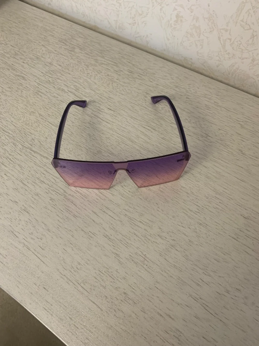 Women’s Large square-Framed Purple Sunglasses
